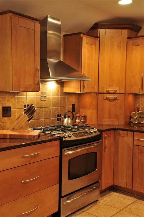 natural maple cabinets with stainless steel appliances|are natural maple cabinets outdated.